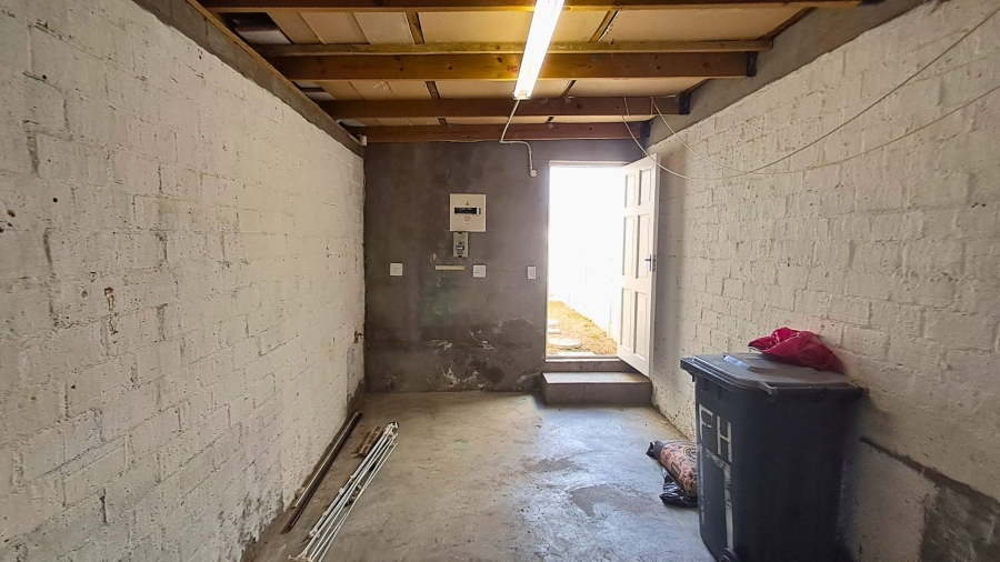 To Let 2 Bedroom Property for Rent in Somerset West Western Cape